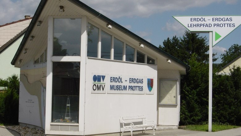 Oil and gas trail, &copy; Walter Berger, Gemeinde Prottes