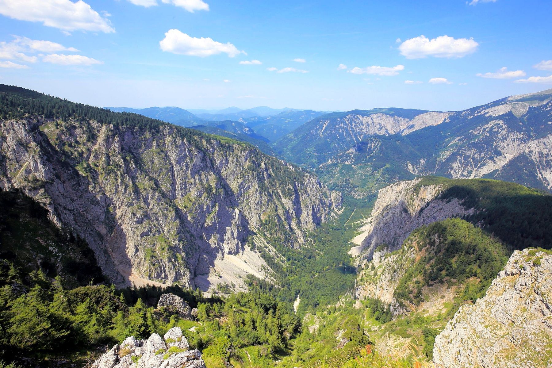 Pohľad na "Große Höllental" a Klobenwand vľavo