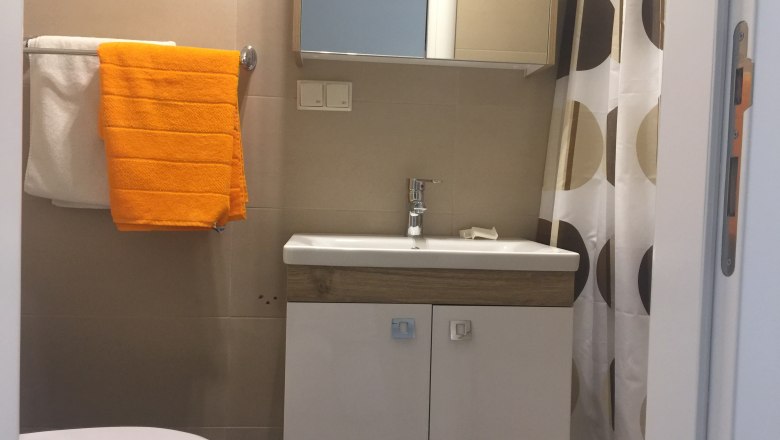 Bathroom, Privatzimmer Jarosch, Tulln, &copy; Familie Jarosch