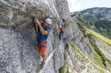 Bezpečné zdolanie ferraty „Heli Kraft“ na vrchu Hochkar, © Alexander Kaiser