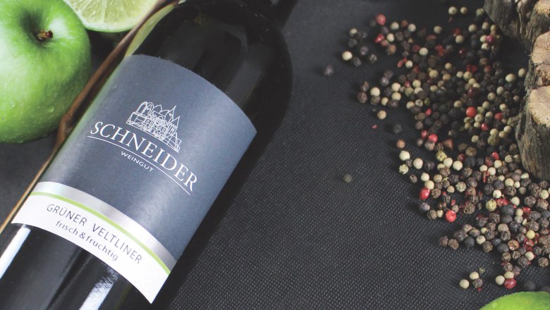 Wine bottle, &copy; Goldsteiner