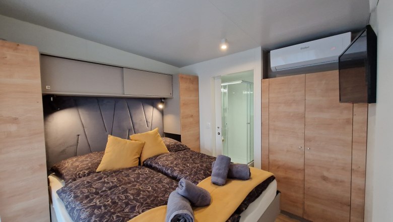 Double bed Johannesbachklamm Chalet, &copy; Johannesbachklamm Chalet