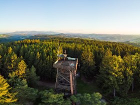 Am Dach der Buckligen Welt am Hutwisch, © Wiener Alpen in Niederösterreich
