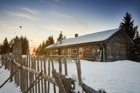 Západ slnka v zimnom stredisku Anna-Alm, © Niederösterreich-Werbung/Michael Liebert