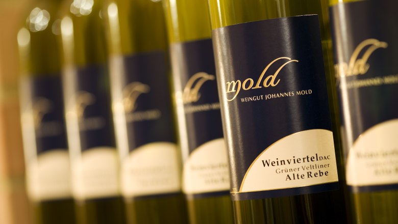 Wine bottles, &copy; Himml