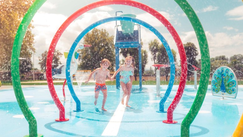 Mestsk&yacute; baz&eacute;n v Amstettene, &copy; Stefan Sappert