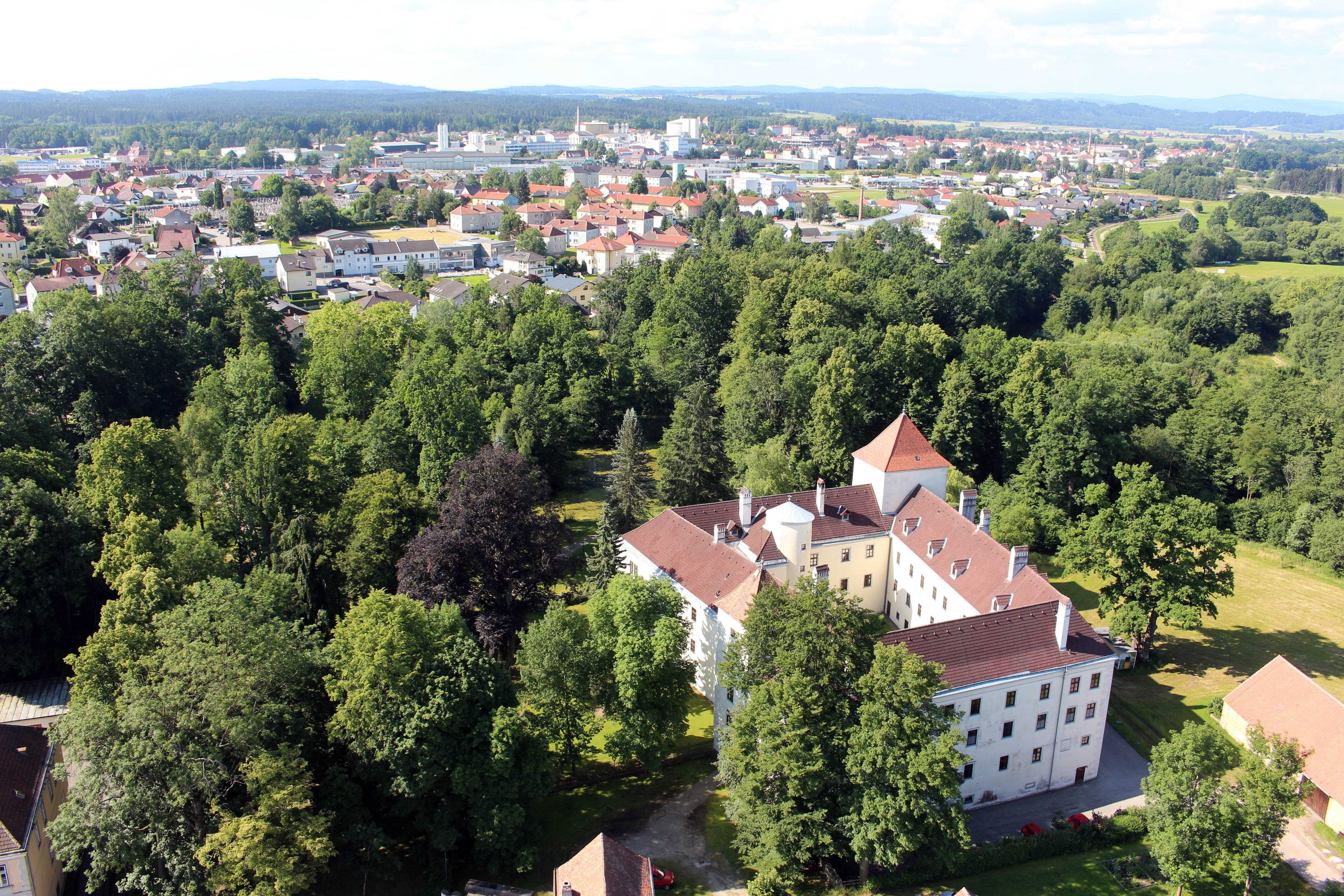 Zámocký park s hradom Gmünd