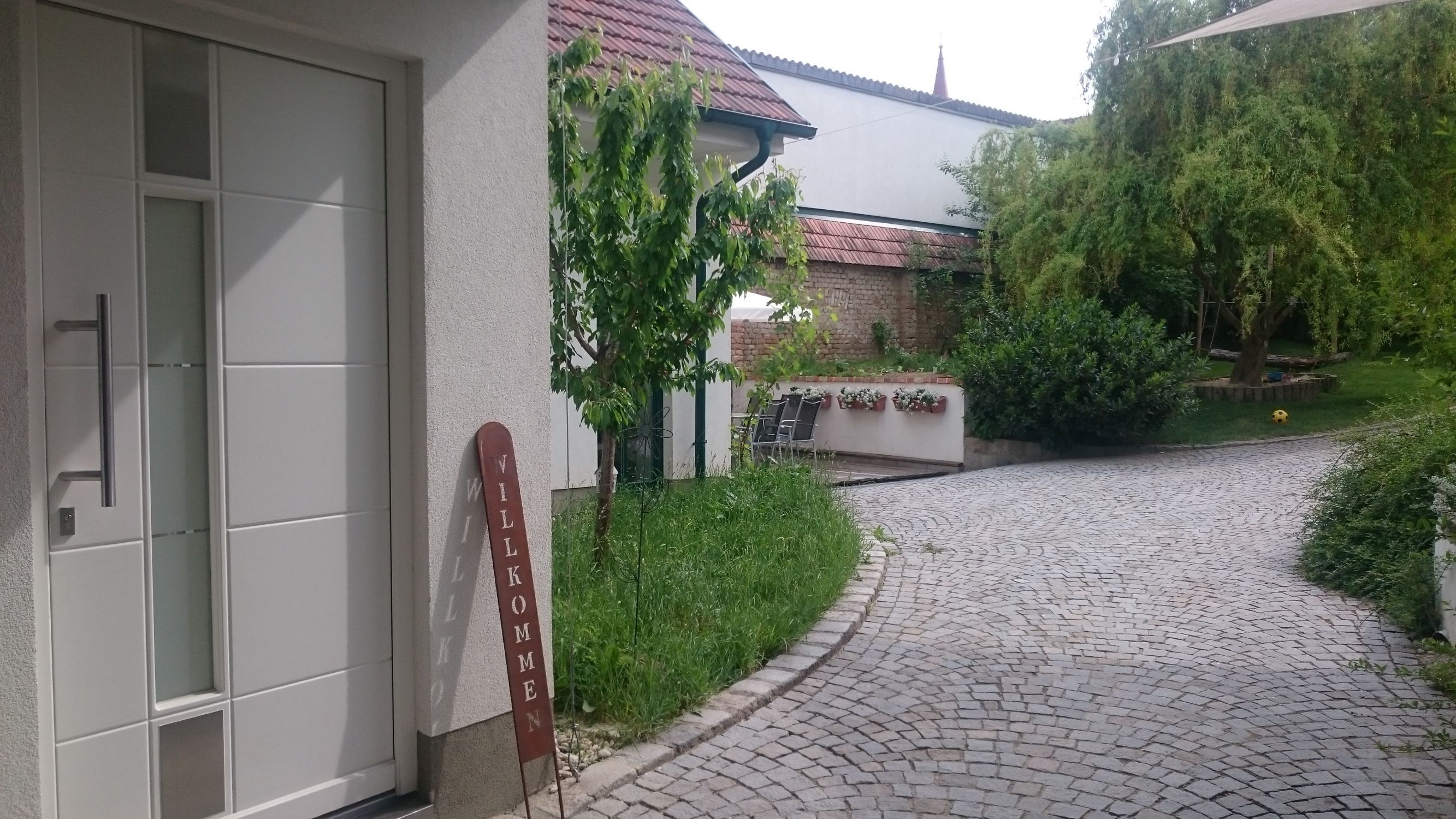 apartmán-vchod-dvor-x