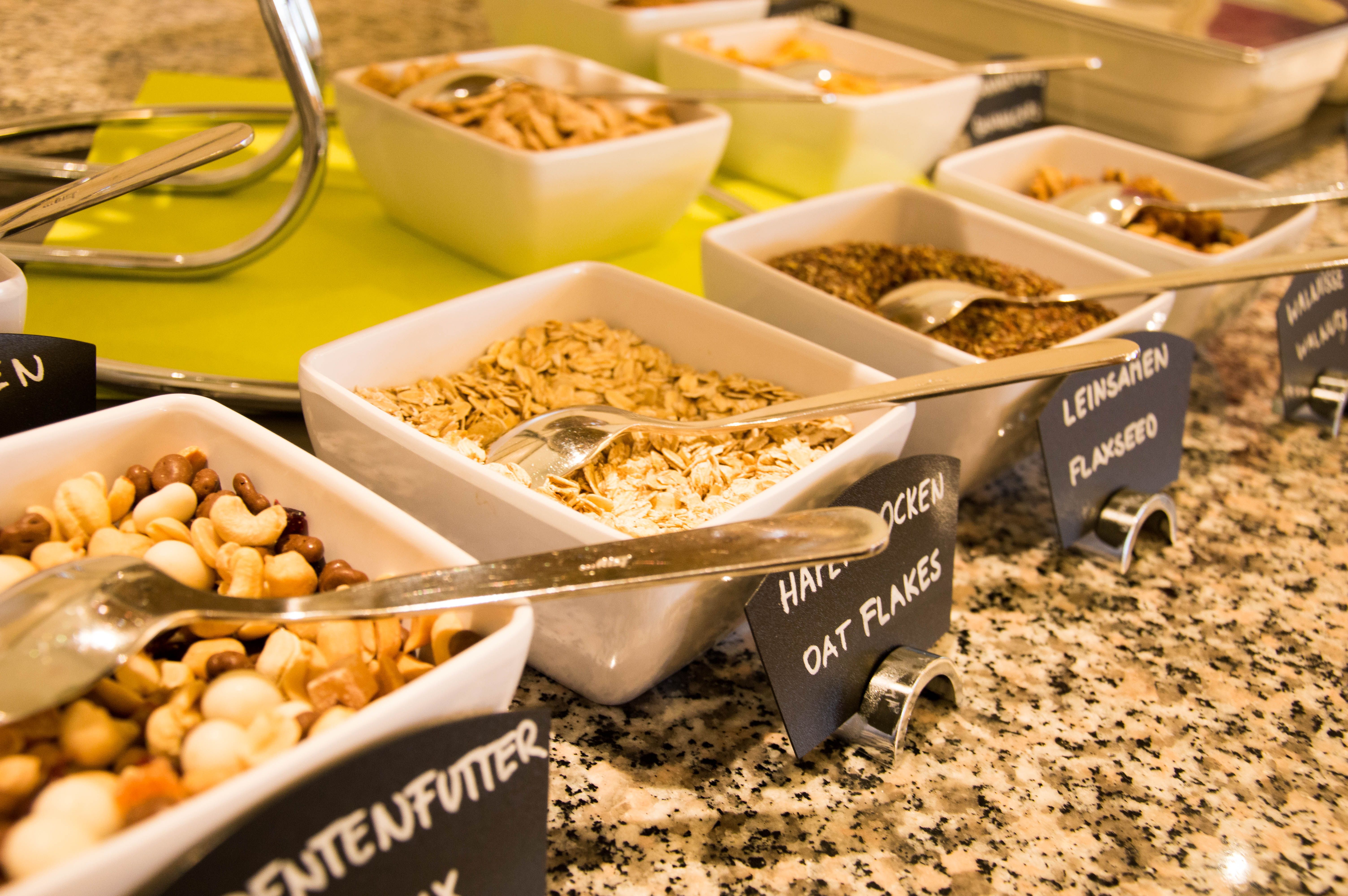 Cereálie v raňajkovom bufete 