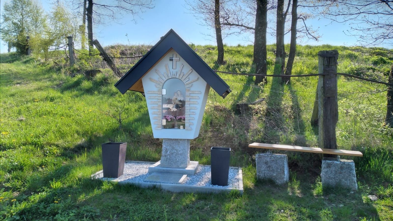 Krížová cesta mieru, Materl