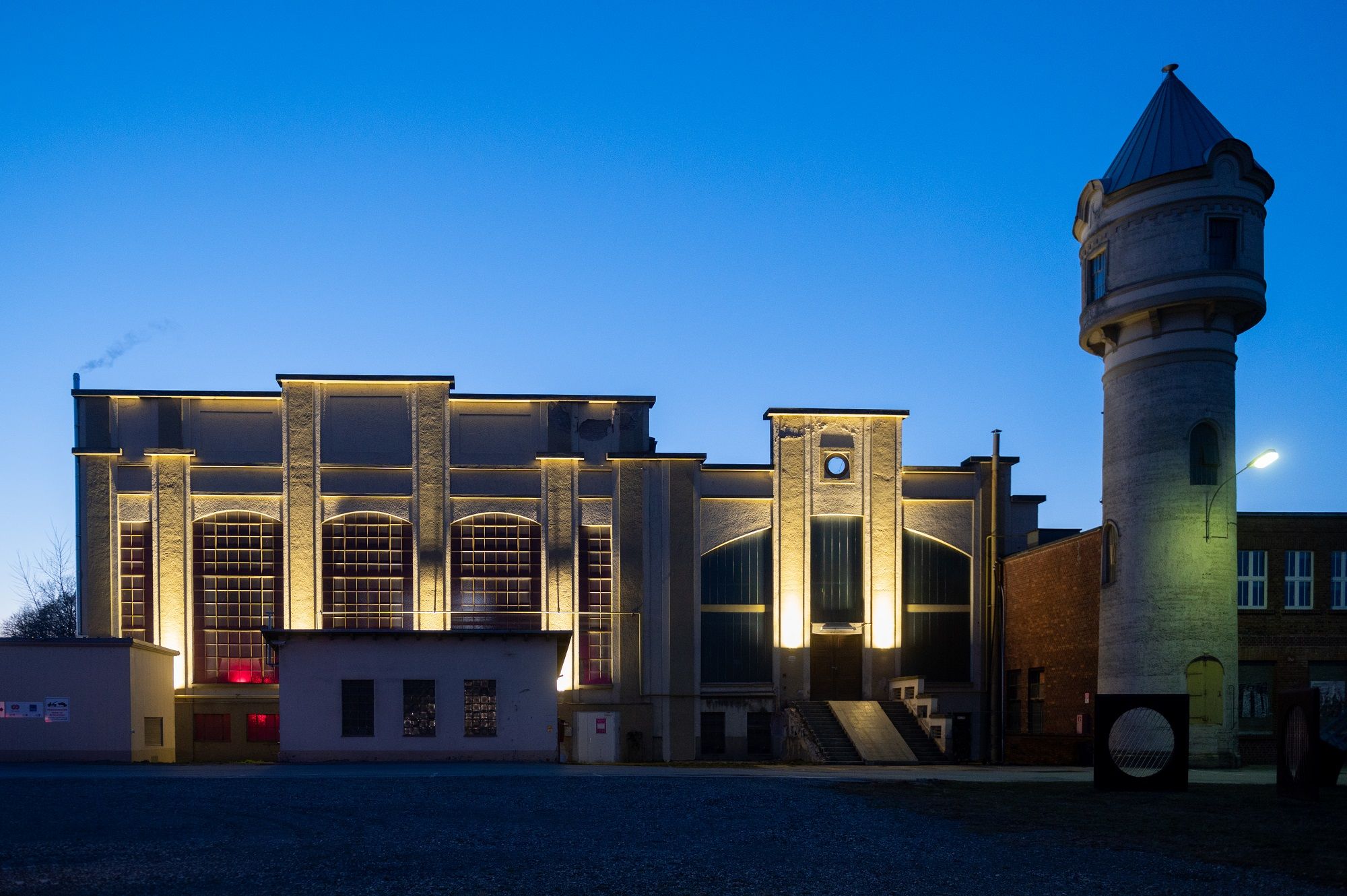 aufmacherfoto Glanzstoff Dampfkesselhaus bei Nacht_c_IngGerhardKisser