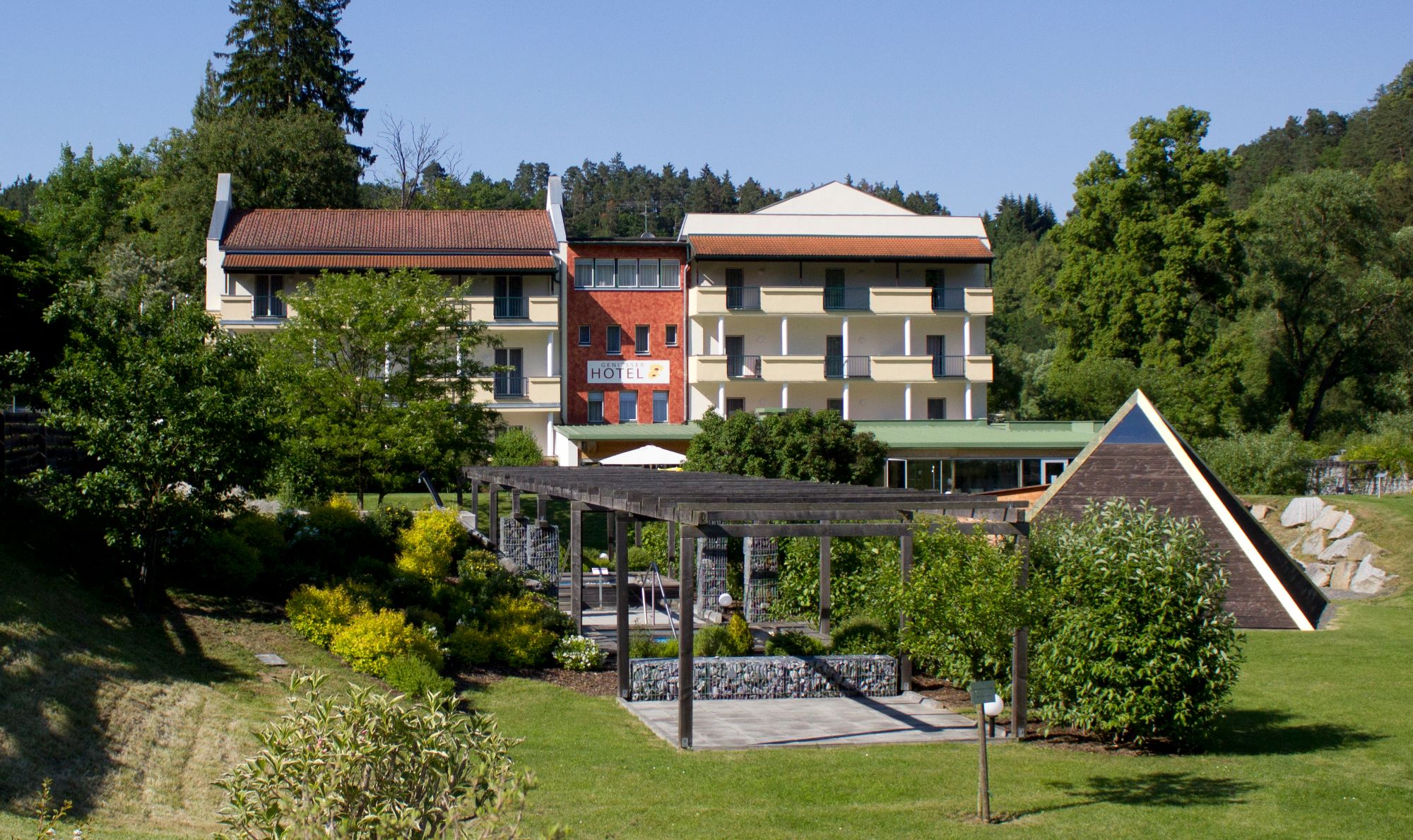 Pohľad na hotel zo SIRIUS Energy World