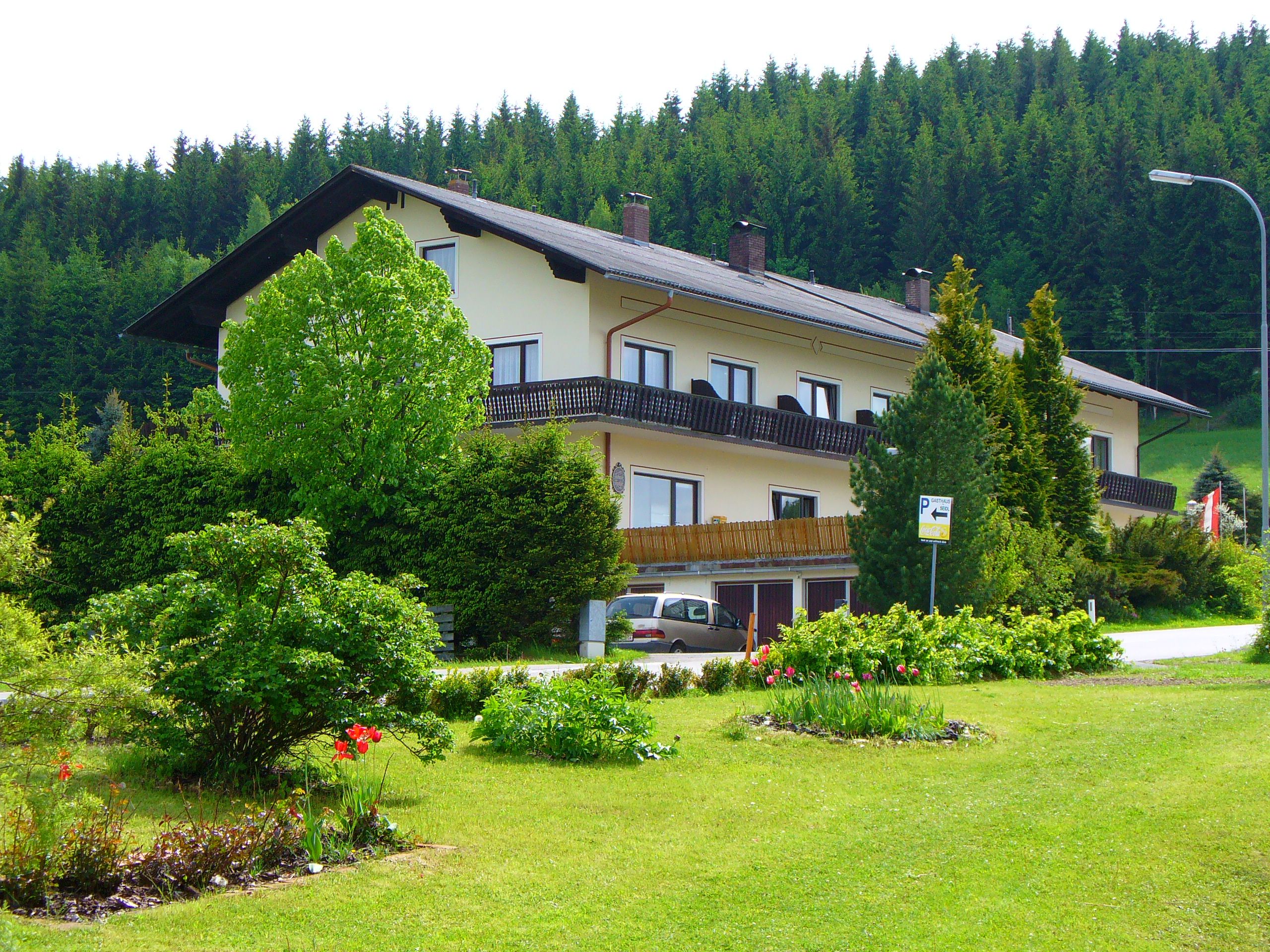Gasthof-Pension Seidl pred lesom.