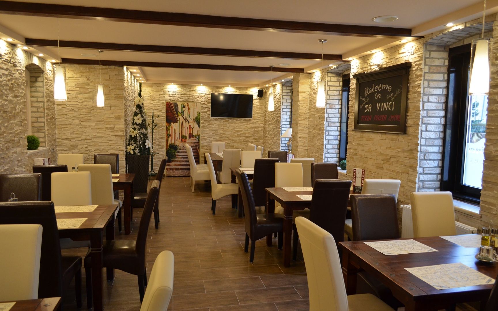 Pizzeria Da Vinci - Reštaurácia pizzerie