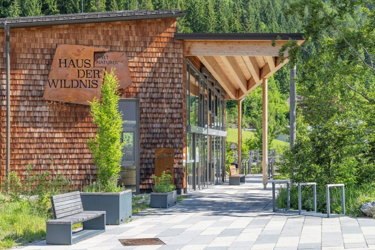 haus-der-wildnis-außenanlage