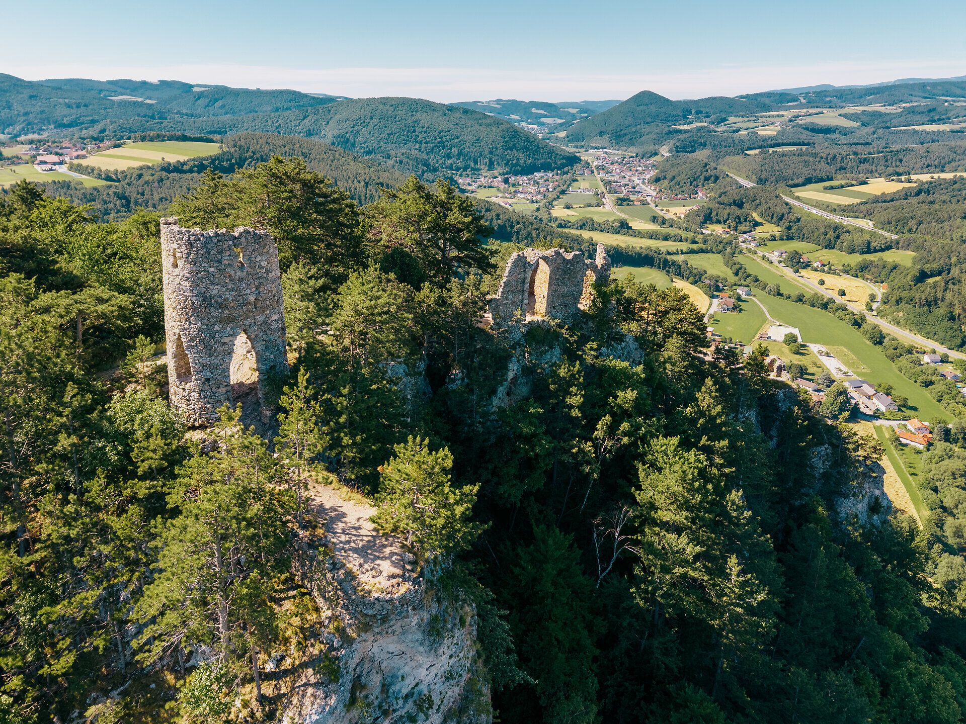 Landschaftsaufnahmen der Buckligen Welt im Sommer