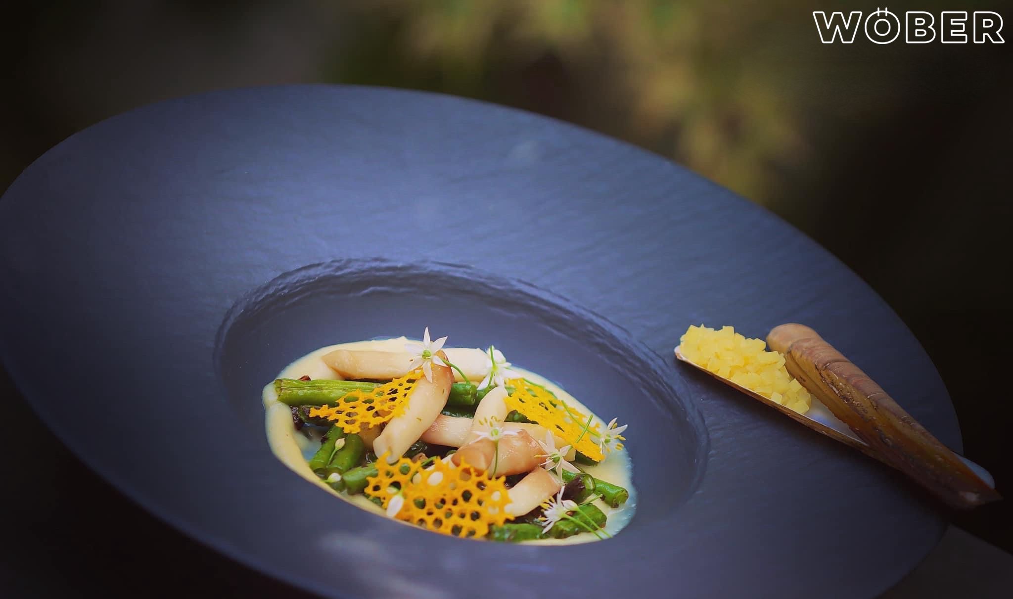 Tanier so špargľou 