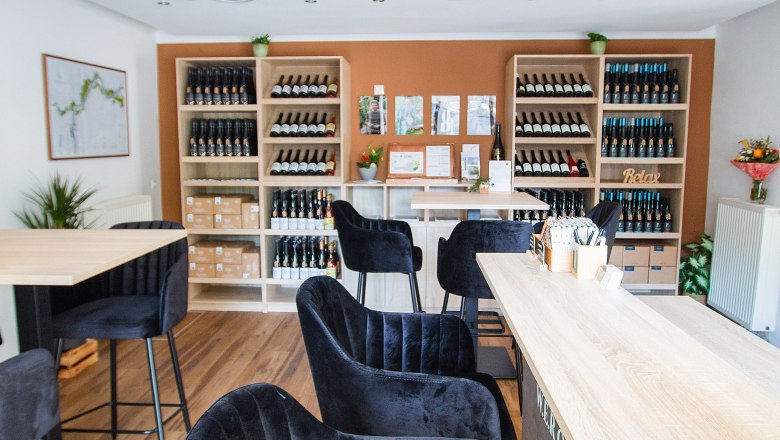 W.E.R.O Nechajte hovoriť v&iacute;no, &copy; Veronika Henkelova