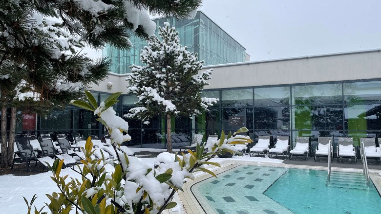 Therme Linsberg Asia - Sauna area in the snow, &copy; Linsberg Asia