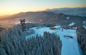 Východ slnka v lyžiarskom areáli Semmering, © Philipp Wiedhofer