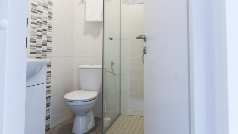 Bathroom and WC, &copy; W. Garh&ouml;fer