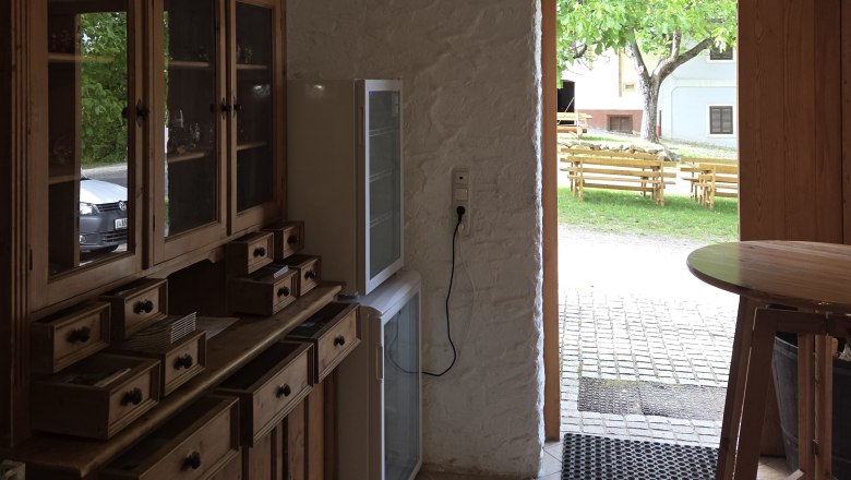 The Krottendorfer family's cycling rest stop, &copy; Winzerhof Krottendorfer