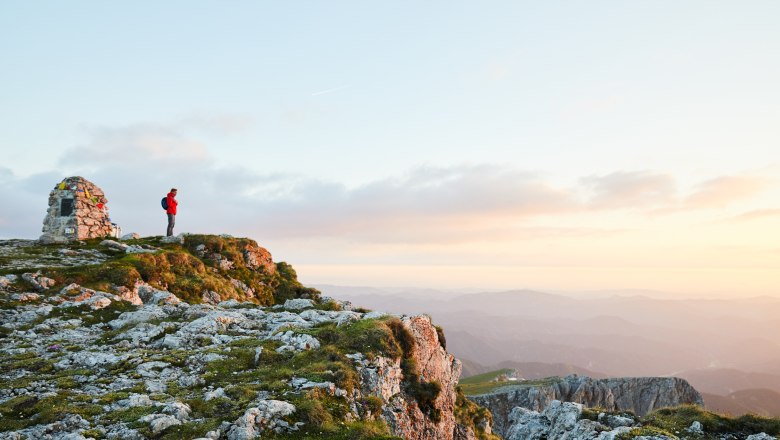 Stojí na najvyššom vrchole., © Niederösterreich Werbung/Andreas Jakwerth