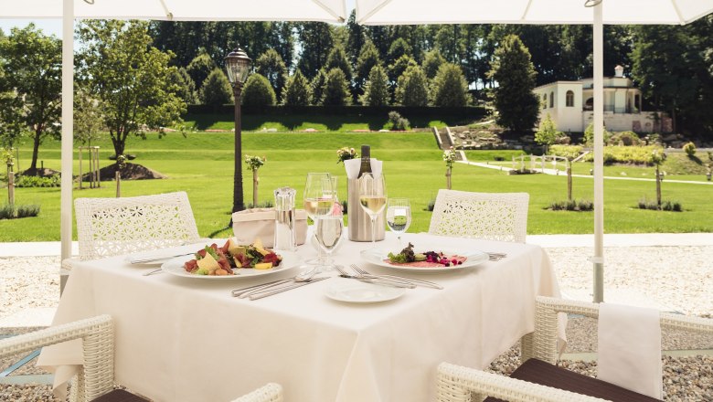 Castle terrace, © Schloss Thalheim