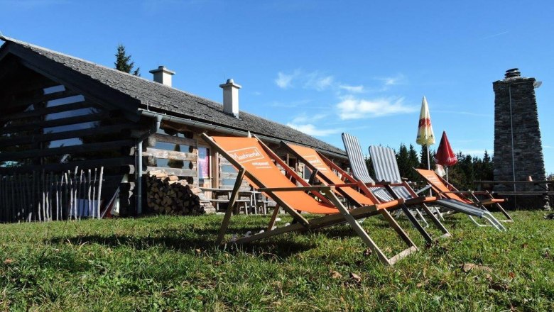 Chata Anna Alm Hütte na vrchu Hennesteck, © zVg Anna-Alm