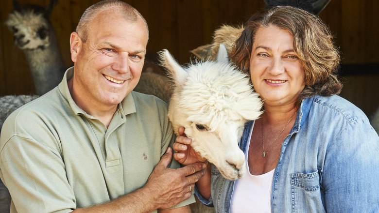 Doris and Michael Weyrer, Marchfeldmühle alpaca experience, © Alpakaerlebnis Marchfeldmühle