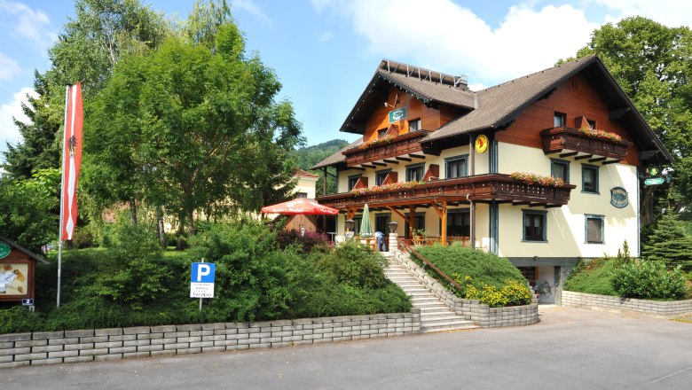 Zobraziť, &copy; Moser