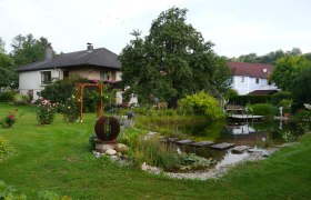 Garden with swimming biotope, &copy; fbeck