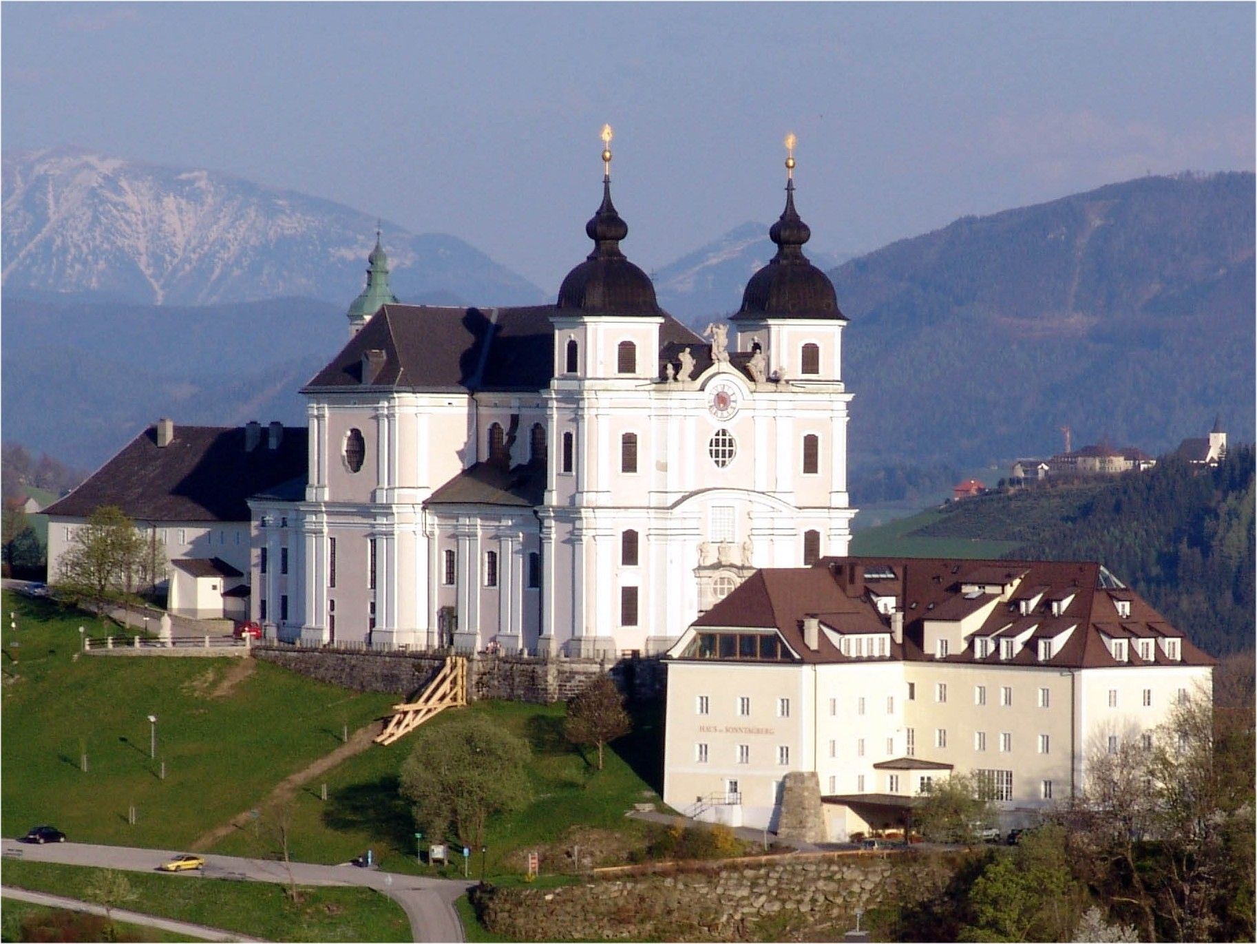Pohľad na baziliku Sonntagberg