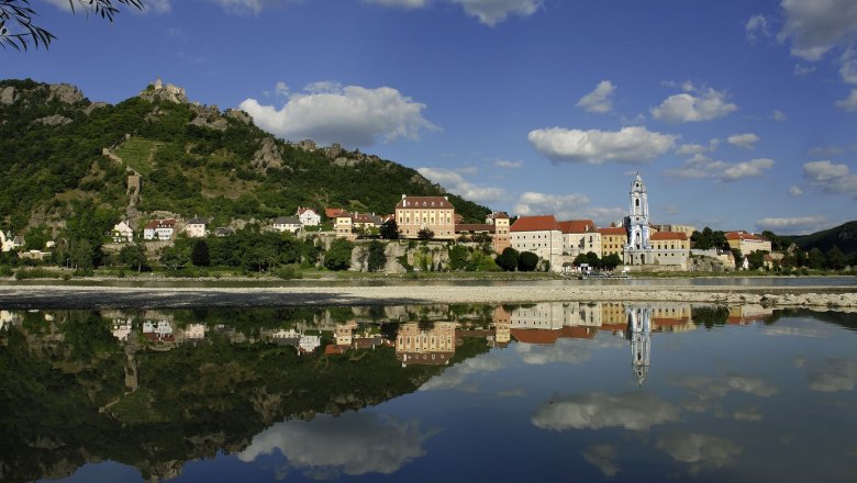 D&uuml;rnstein with blue tower, &copy; Gregor Semrad