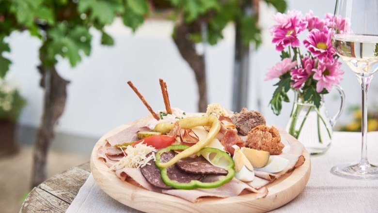 Heurigen delicacies with Johanna Fink, &copy; Philipp Monihart