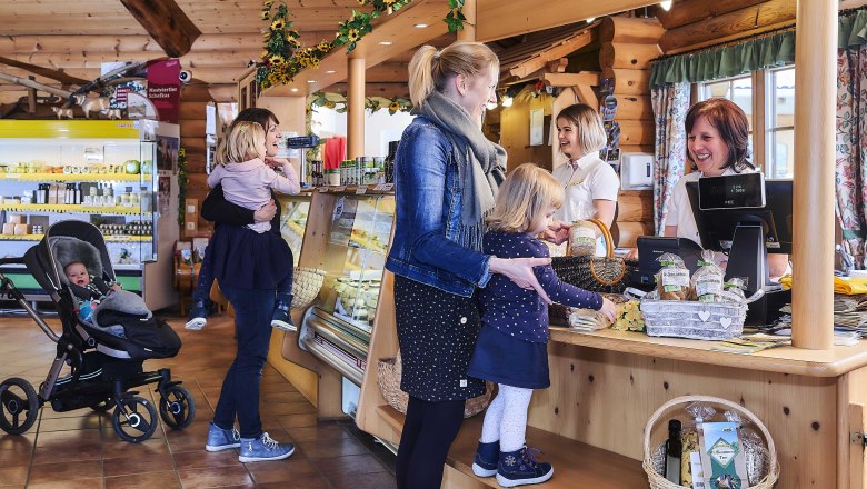 Shopping at Kaesehuette Stix, &copy; K&auml;seh&uuml;tte Stix