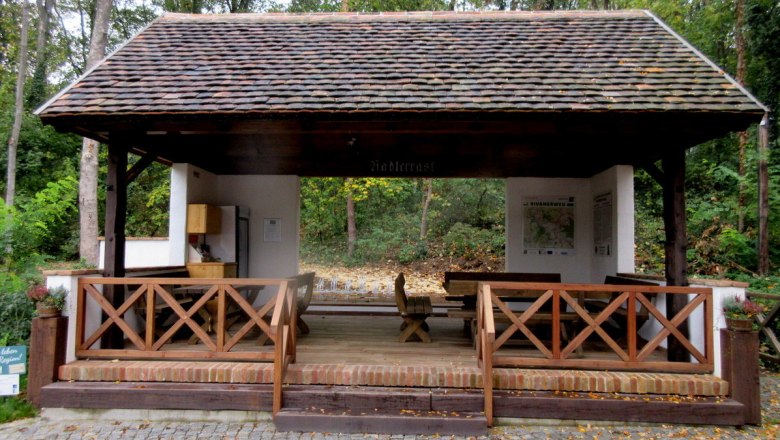 Raschala bike rest, &copy; Werner Daim