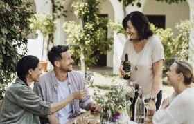 Winzerhof_Weinverkostung_Jause (c) WTG_Sophie Menegaldo (2), © Weinviertel Tourismus GmbH / Sophie Menegaldo