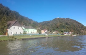 Located directly on the Danube: Gasthof Ziseritsch (in green), &copy; Ziseritsch