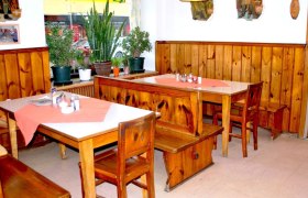 Stockinger, &copy; Stockinger