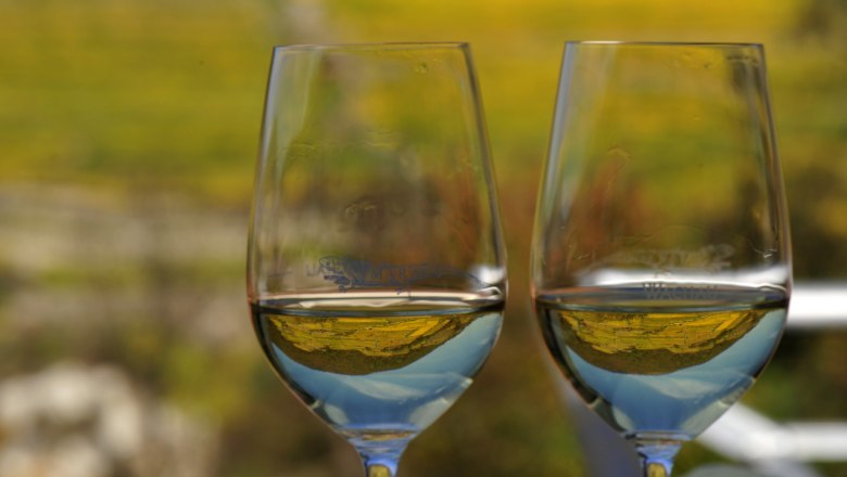 Wachau white wine in glasses, © Petr Blaha