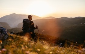 Nechajte pôsobiť hru svetla medzi Habsburghausom a Neue Seehütte., © Niederösterreich Werbung/Franziska Consolati