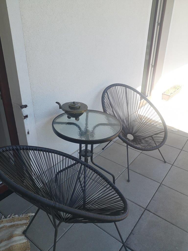 Balkón so sedením