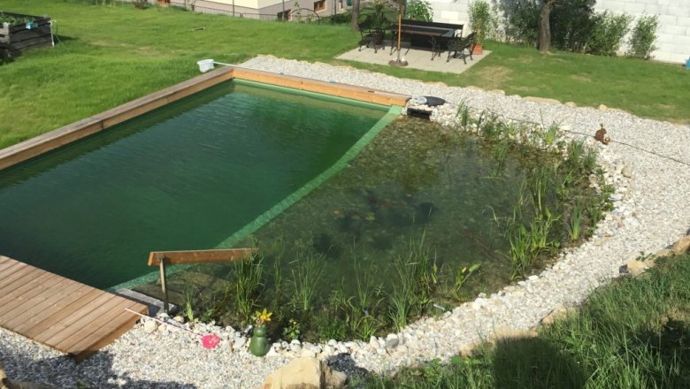 Swimming pond with sunbathing lawn, © Karin Ruthner