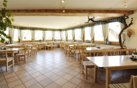 Wine tavern, &copy; Steve Haider