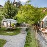 Winery Nigl courtyard with castle view, &copy; Weingut Nigl GmbH