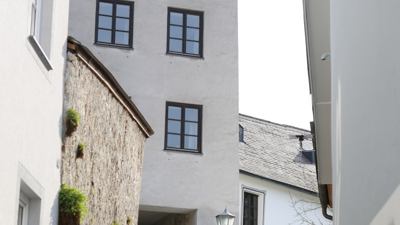 Burgerhof gate, © schwarz-koenig.at