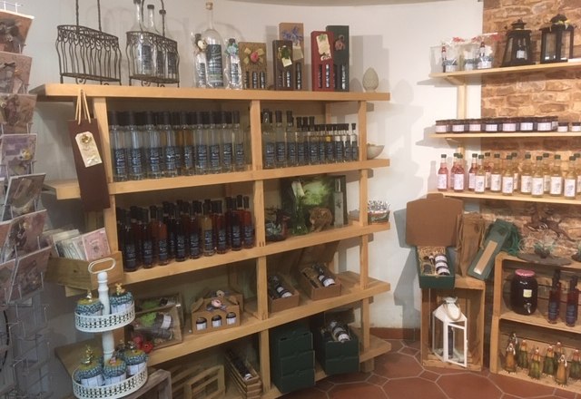 Katzler fruit distillery, Sch&ouml;nau, showroom, &copy; Obstbrennerei Katzler