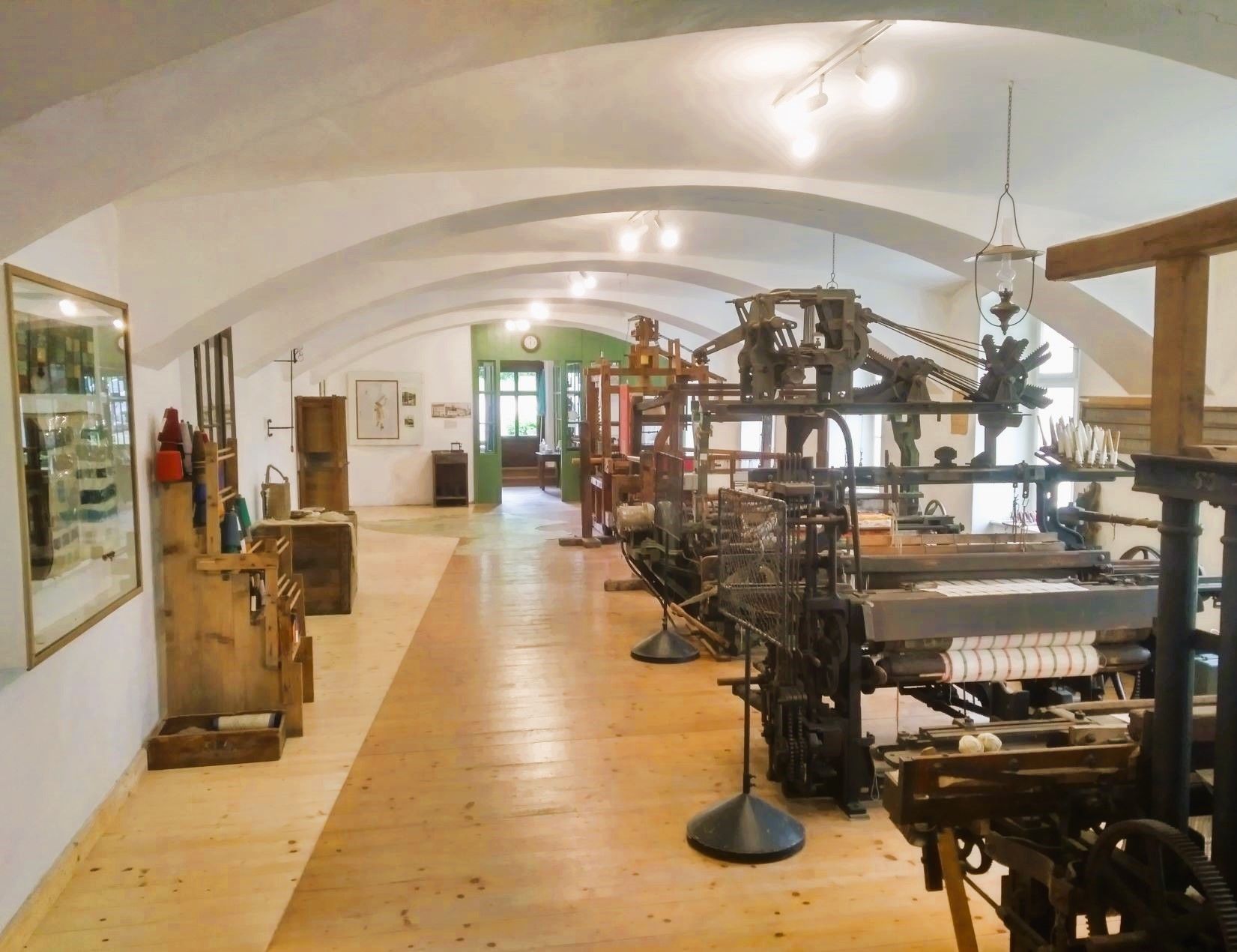 Priemyselné krosná s dierovanou páskou