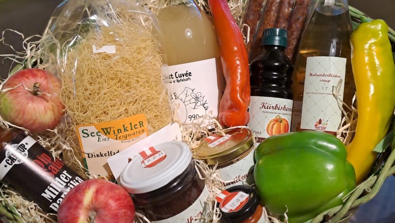 Landhof Laden Kittsee, basket with products, &copy; Landhof Laden Kittsee